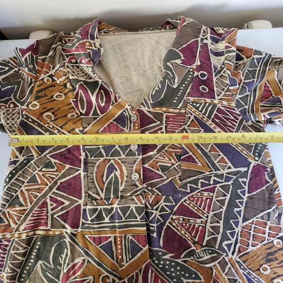 Vtg tribal inspired flowy tee - Picture 5 of 5